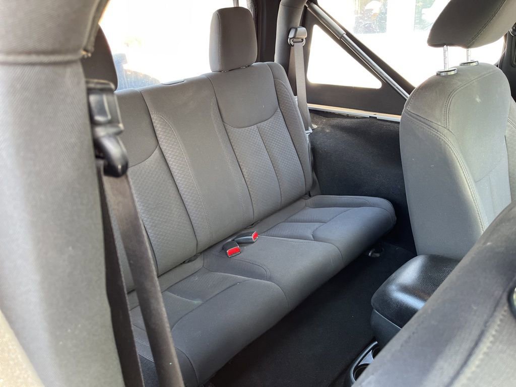 Used 2018 Jeep Wrangler Sport AWD/4WD image 35