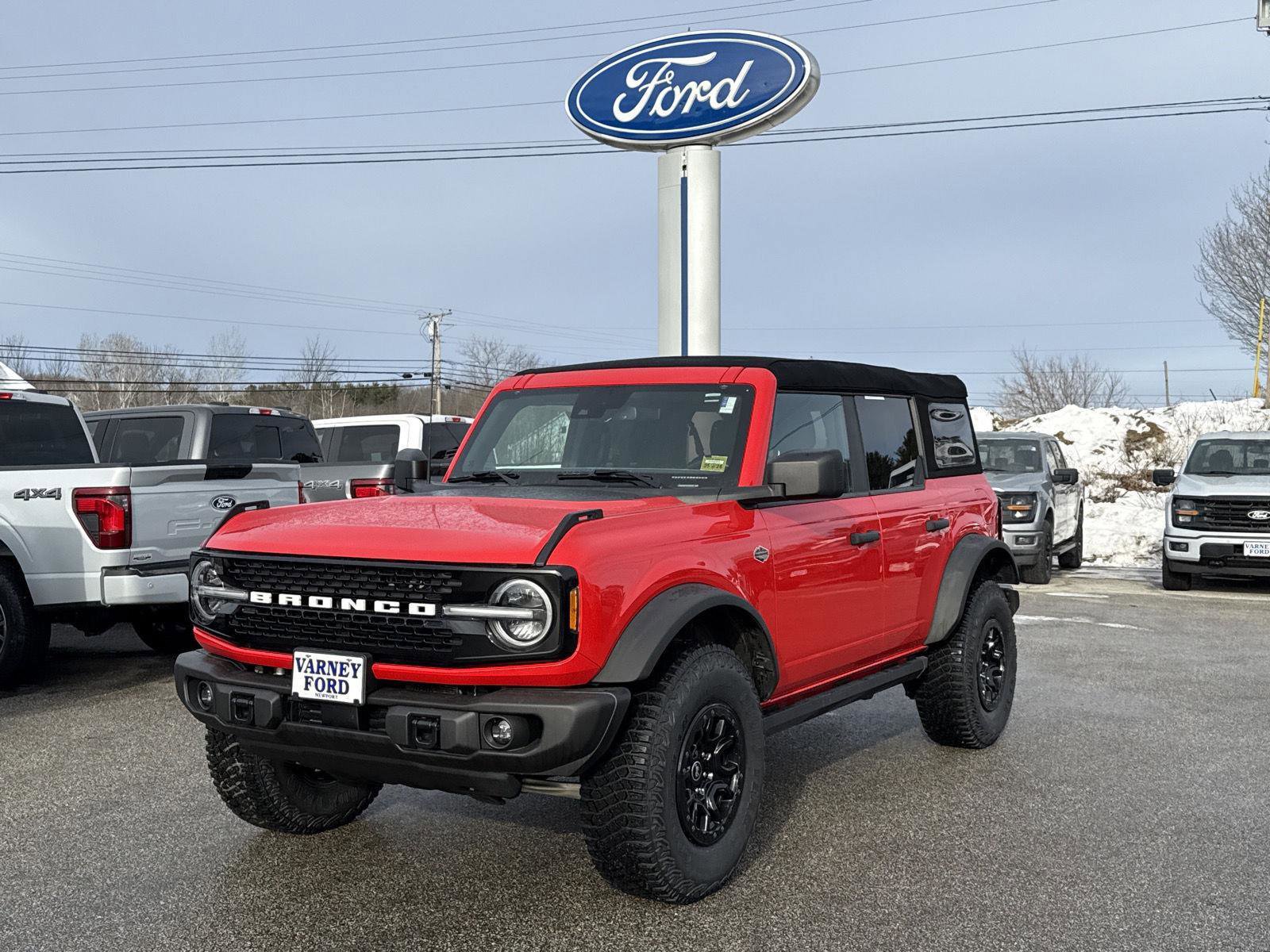 Used 2023 Ford Bronco Wildtrak image 2