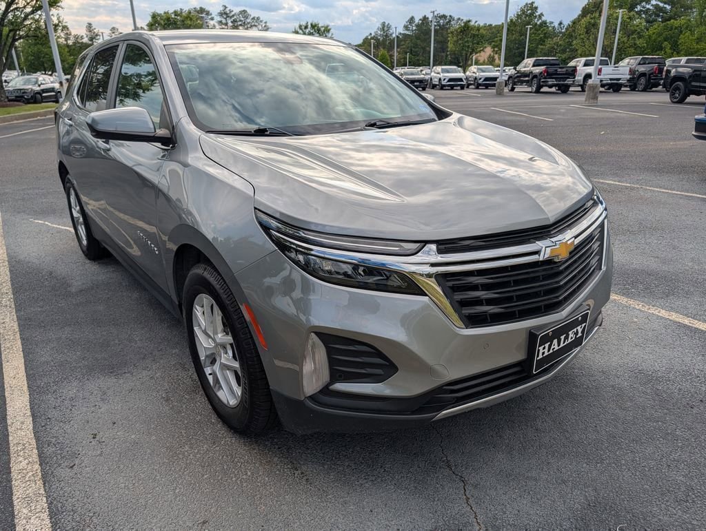 Used 2023 Chevrolet Equinox LT w/ Driver Convenience Package FWD image 2