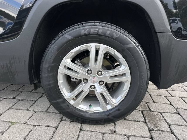 Used 2024 GMC Terrain SLE AWD/4WD image 11