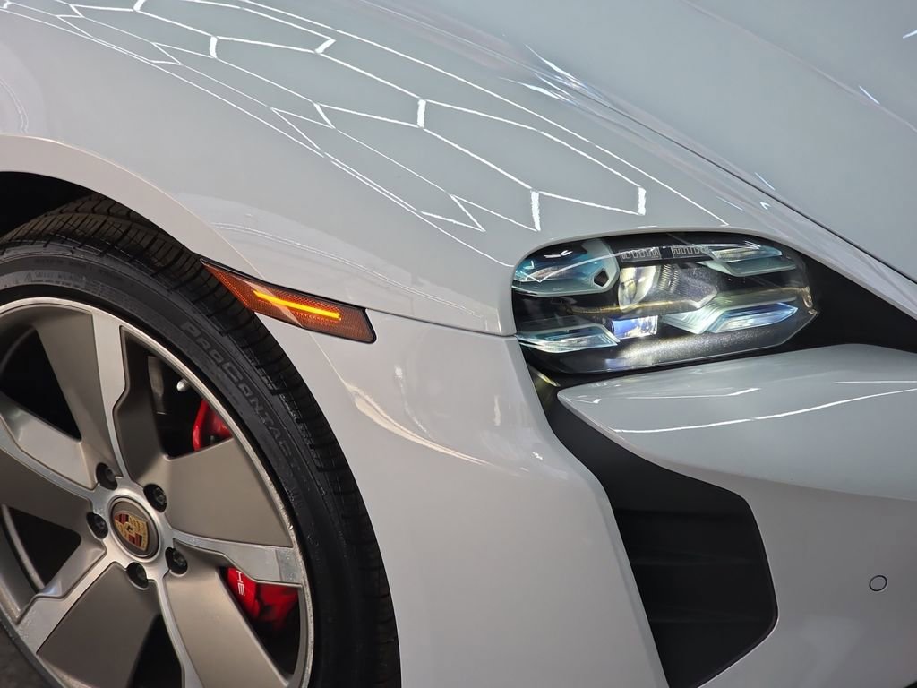 Used 2021 Porsche Taycan 4S AWD/4WD image 30