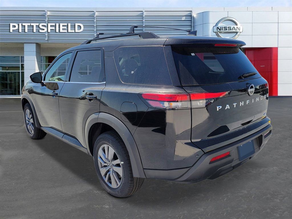 New 2025 Nissan Pathfinder SV image 5