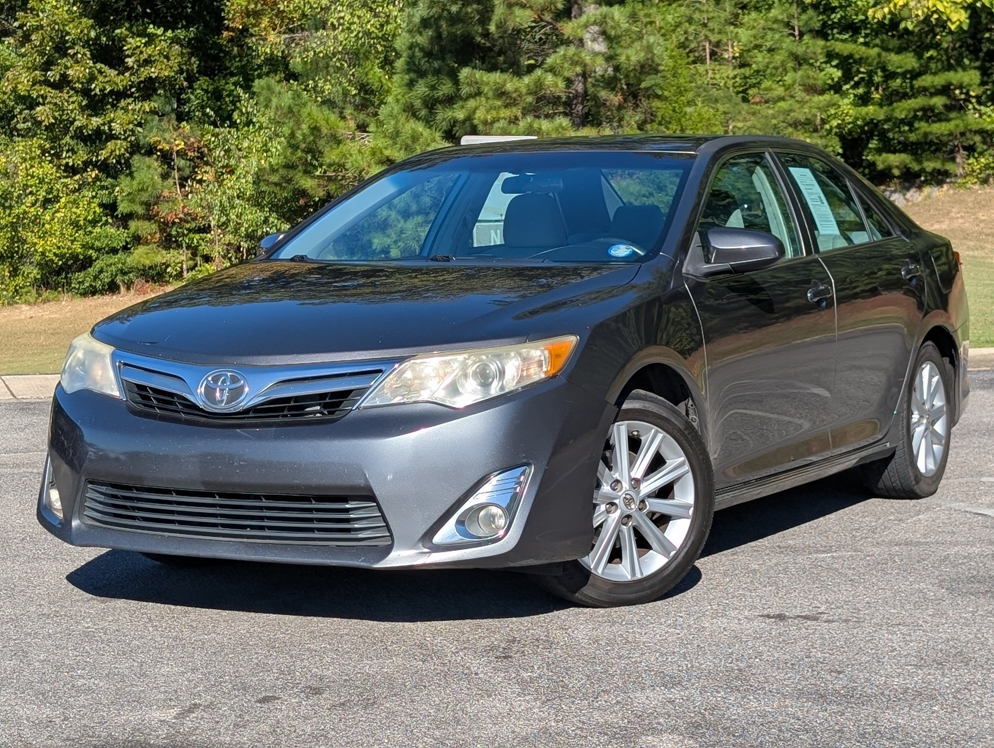 Used 2014 Toyota Camry XLE FWD image 4