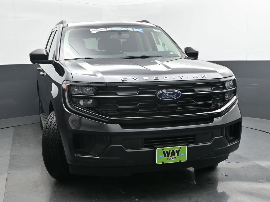 New 2025 Ford Expedition Active image 9