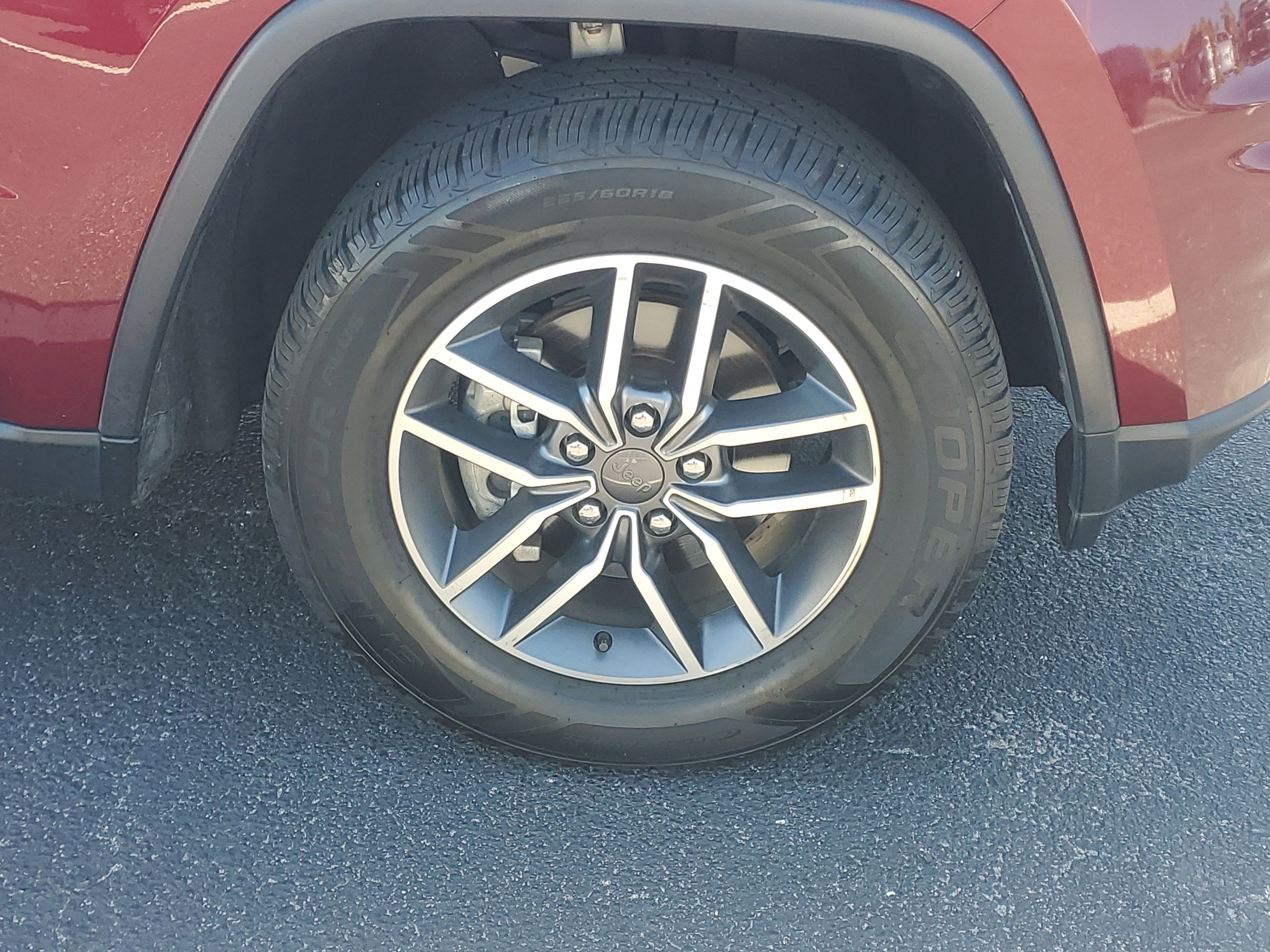 Used 2020 Jeep Grand Cherokee Limited w/ Trailer Tow Group IV AWD/4WD image 4