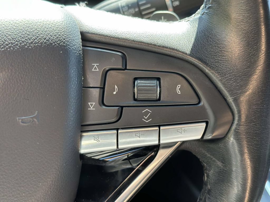 Used 2022 Cadillac Escalade ESV Sport w/ Touring Package AWD/4WD image 18