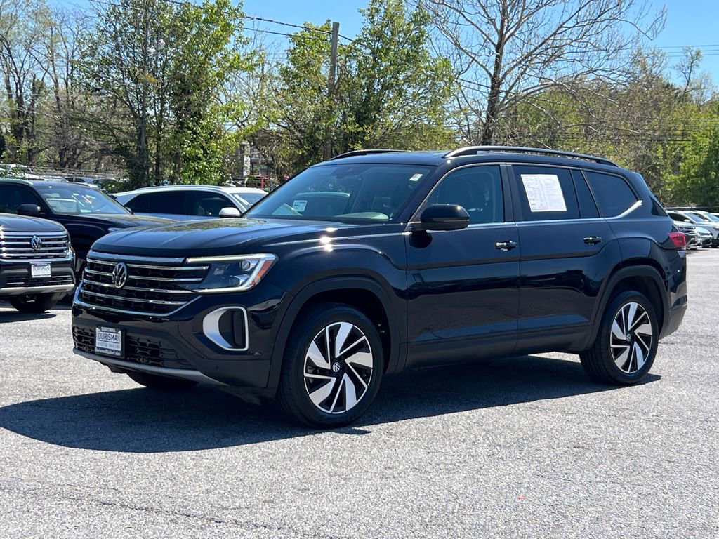 Used 2024 Volkswagen Atlas SE image 2