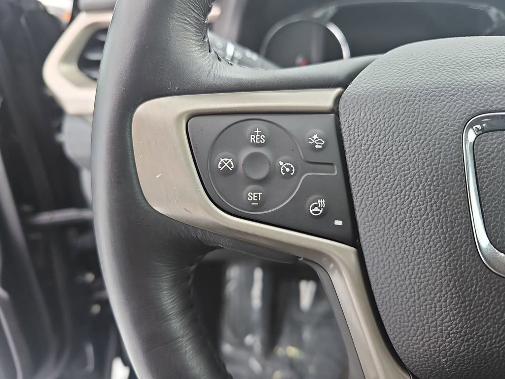 Used 2018 GMC Acadia Denali w/ Technology Package AWD/4WD image 17