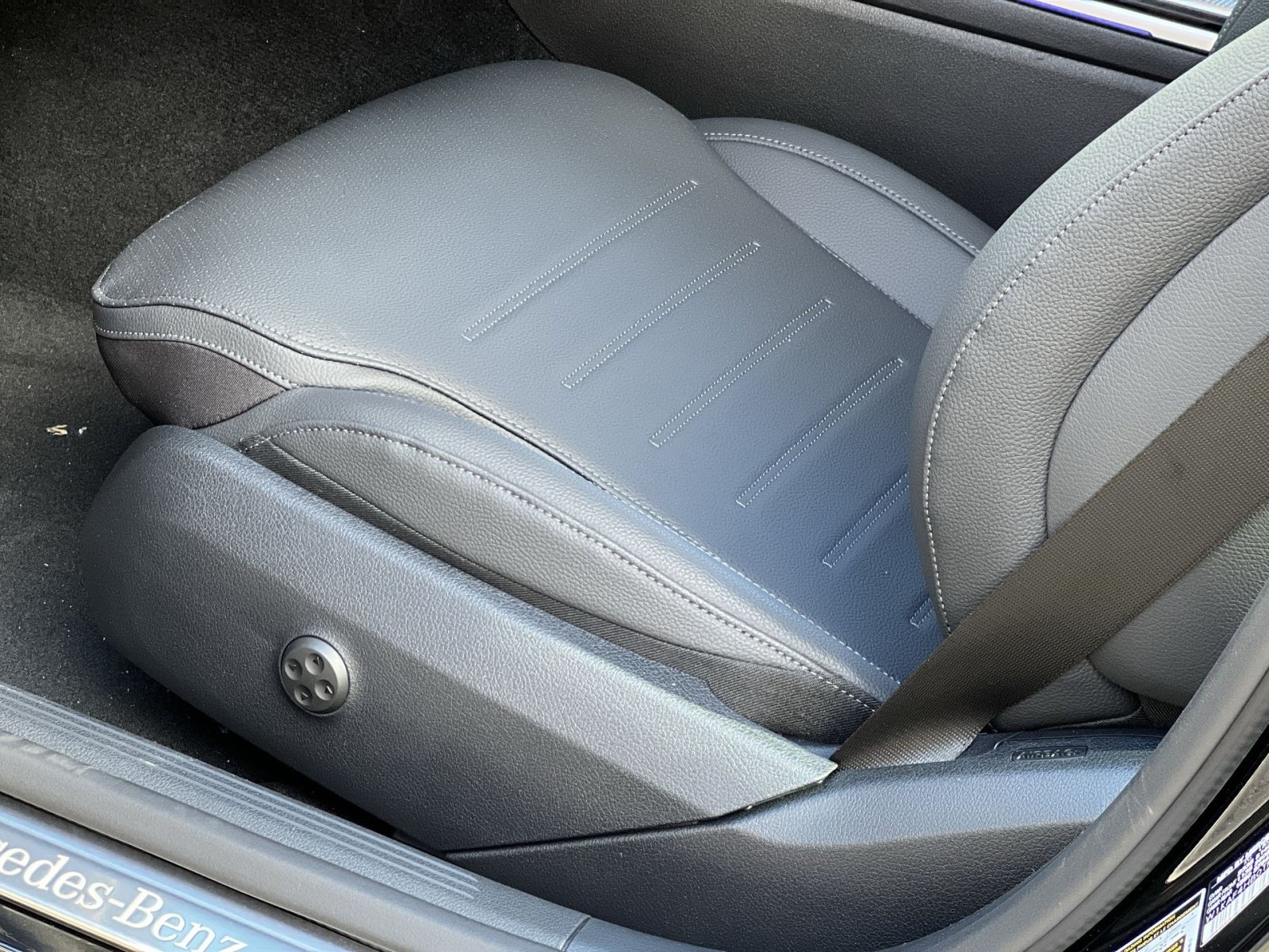 Certified 2026 Mercedes-Benz C 300 4MATIC Sedan image 12