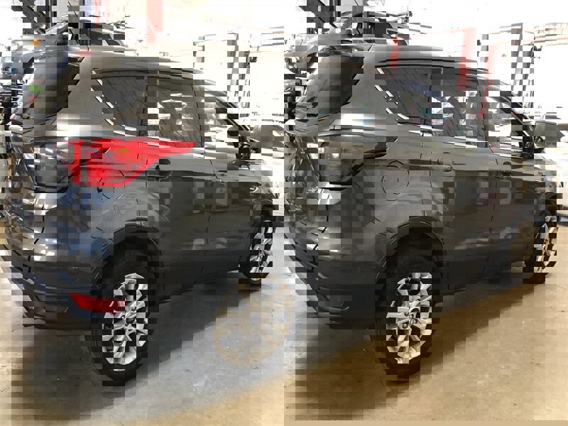 Used 2019 Ford Escape SE image 6