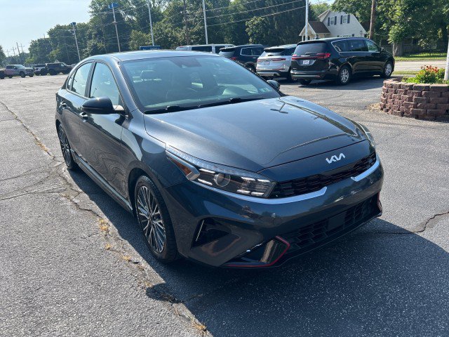 Used 2023 Kia Forte GT-Line w/ GT-Line Premium Package FWD image 4