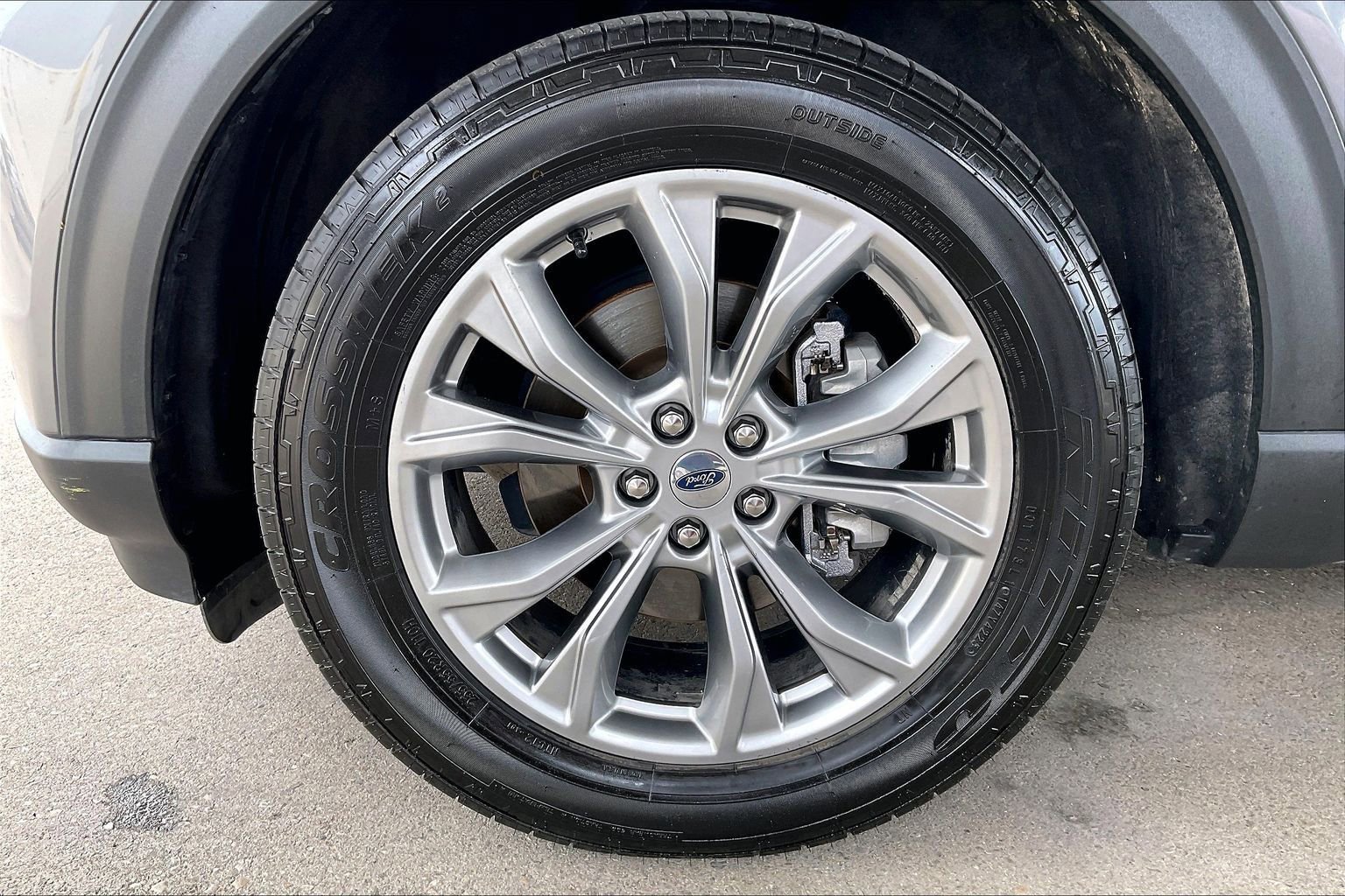 Used 2021 Ford Explorer Limited w/ Equipment Group 301A AWD/4WD image 28