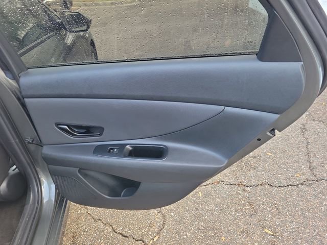 Used 2025 Hyundai Elantra Sport image 23