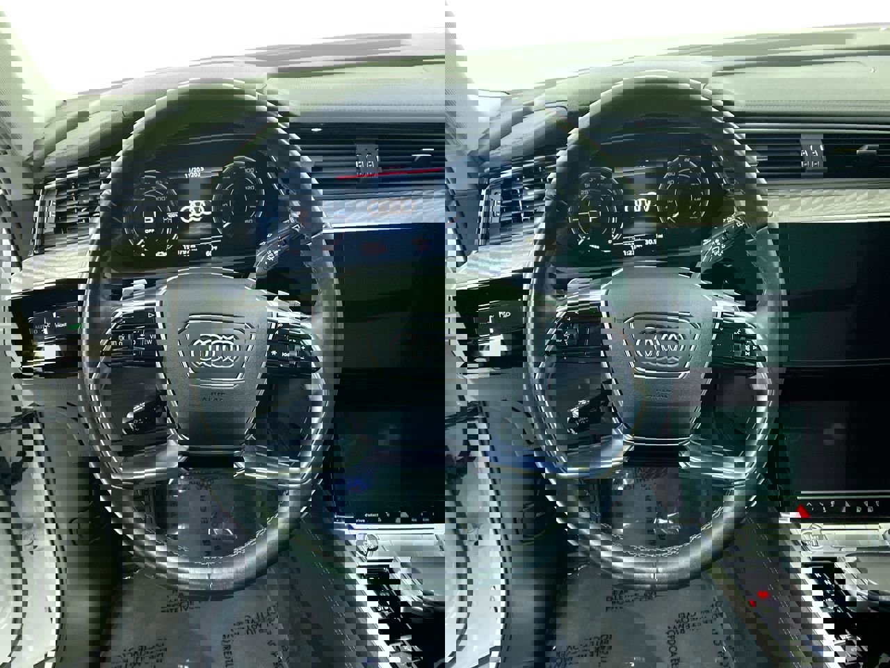 Certified 2022 Audi e-tron Premium Plus w/ Premium Plus Package image 13