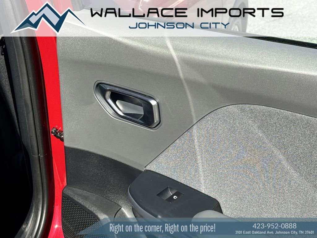 Used 2025 Kia K4 EX image 39