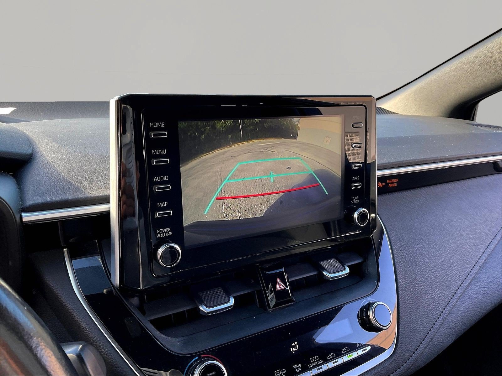 Used 2020 Toyota Corolla SE w/ SE Premium Package FWD image 15