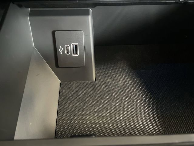 New 2025 Ford F150 Lariat w/ Equipment Group 501A Mid image 24