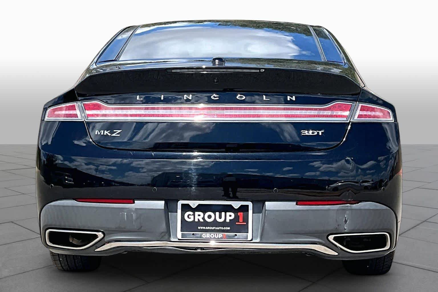 Used 2017 Lincoln MKZ Reserve FWD image 5