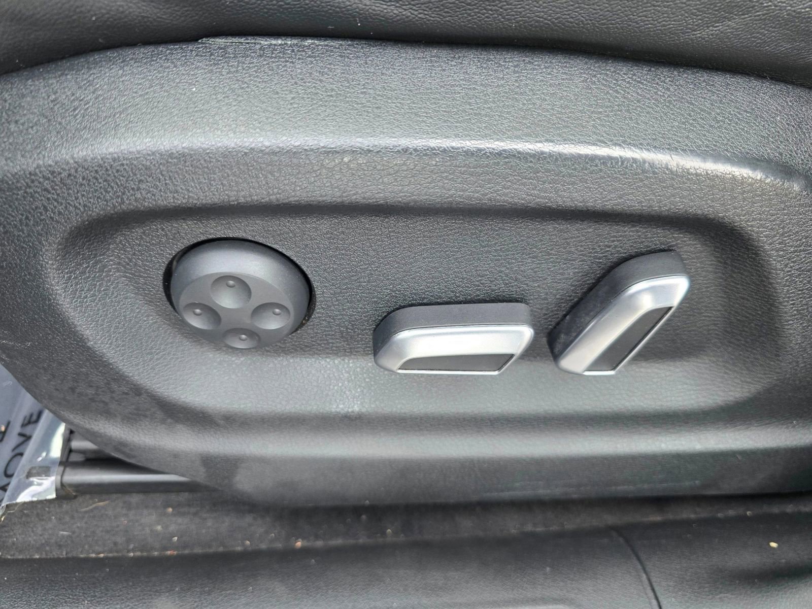 Used 2016 Audi SQ5 Prestige w/ Prestige Package image 26