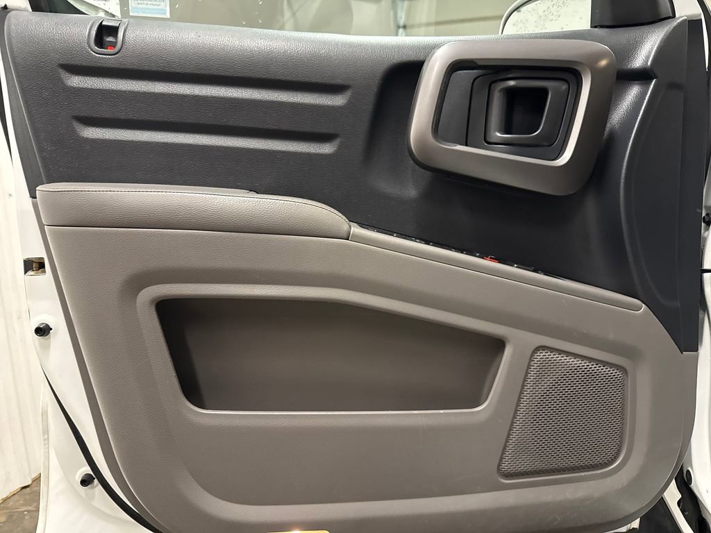Used 2014 Honda Ridgeline RTL image 18