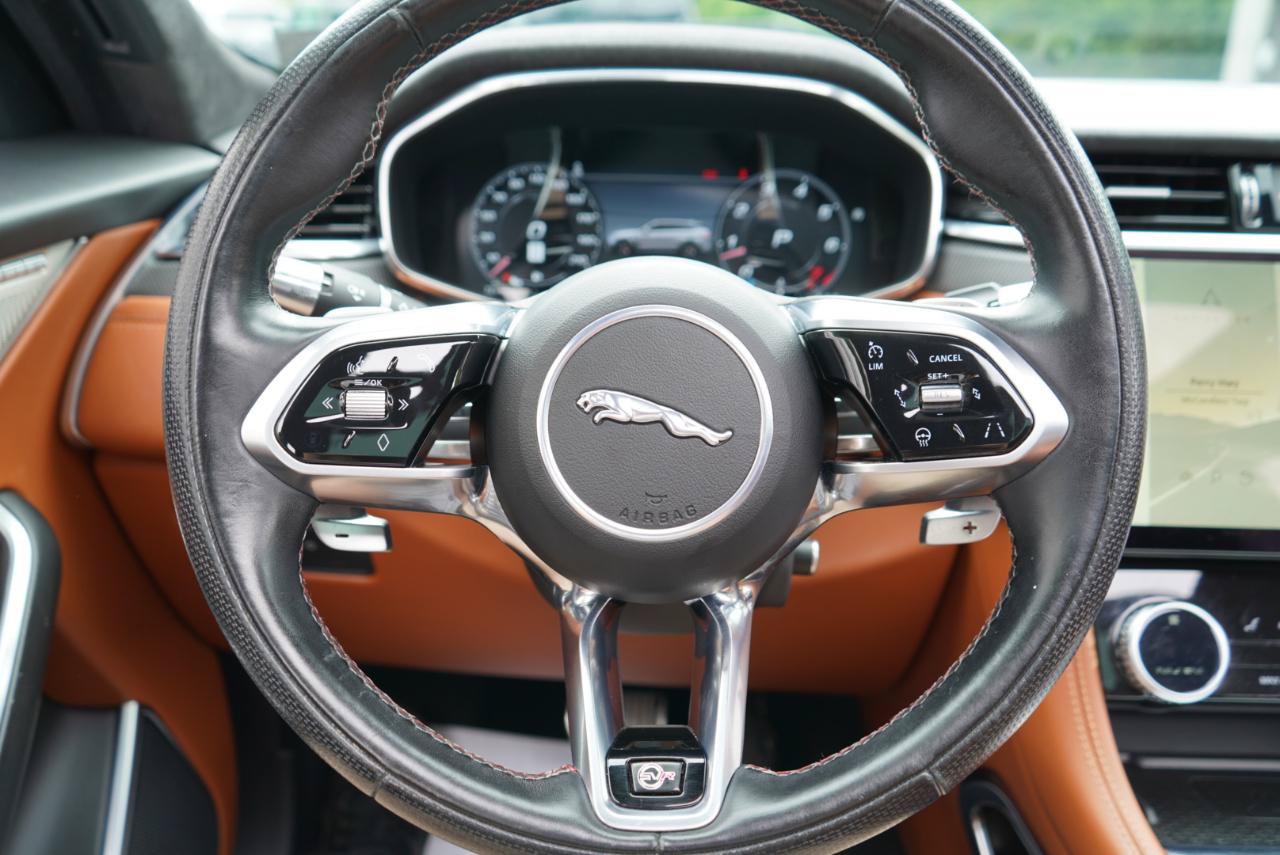 Used 2021 Jaguar F-PACE SVR AWD/4WD image 41