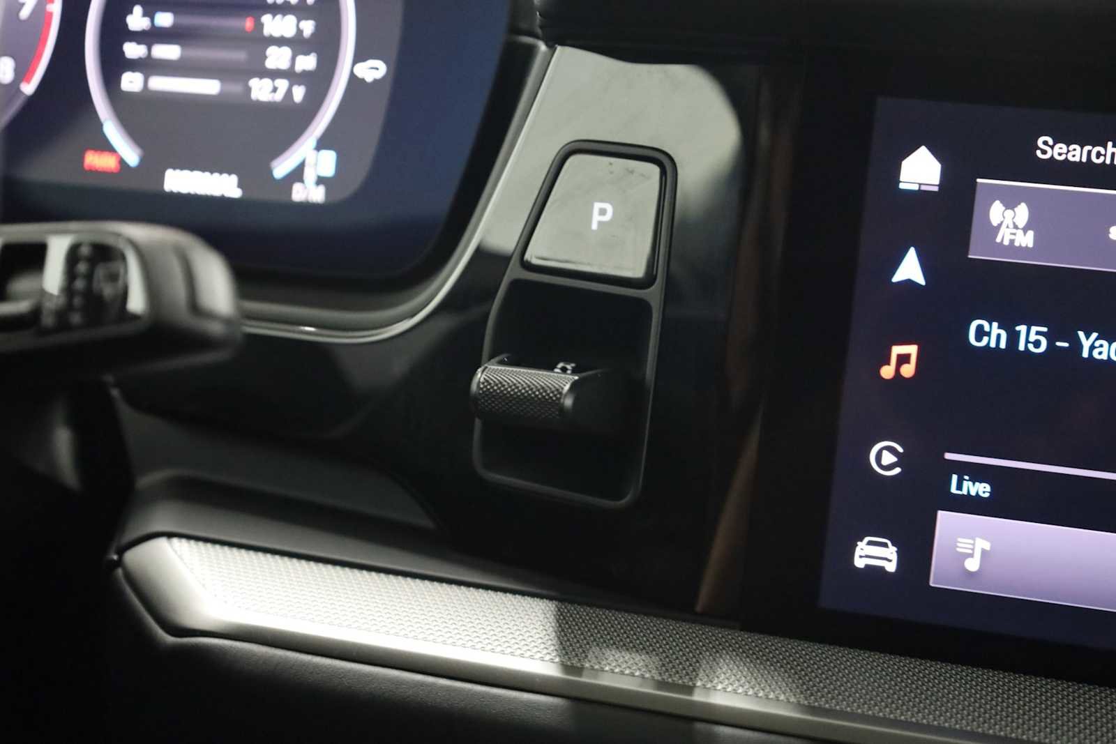 Certified 2025 Porsche Cayenne S image 29