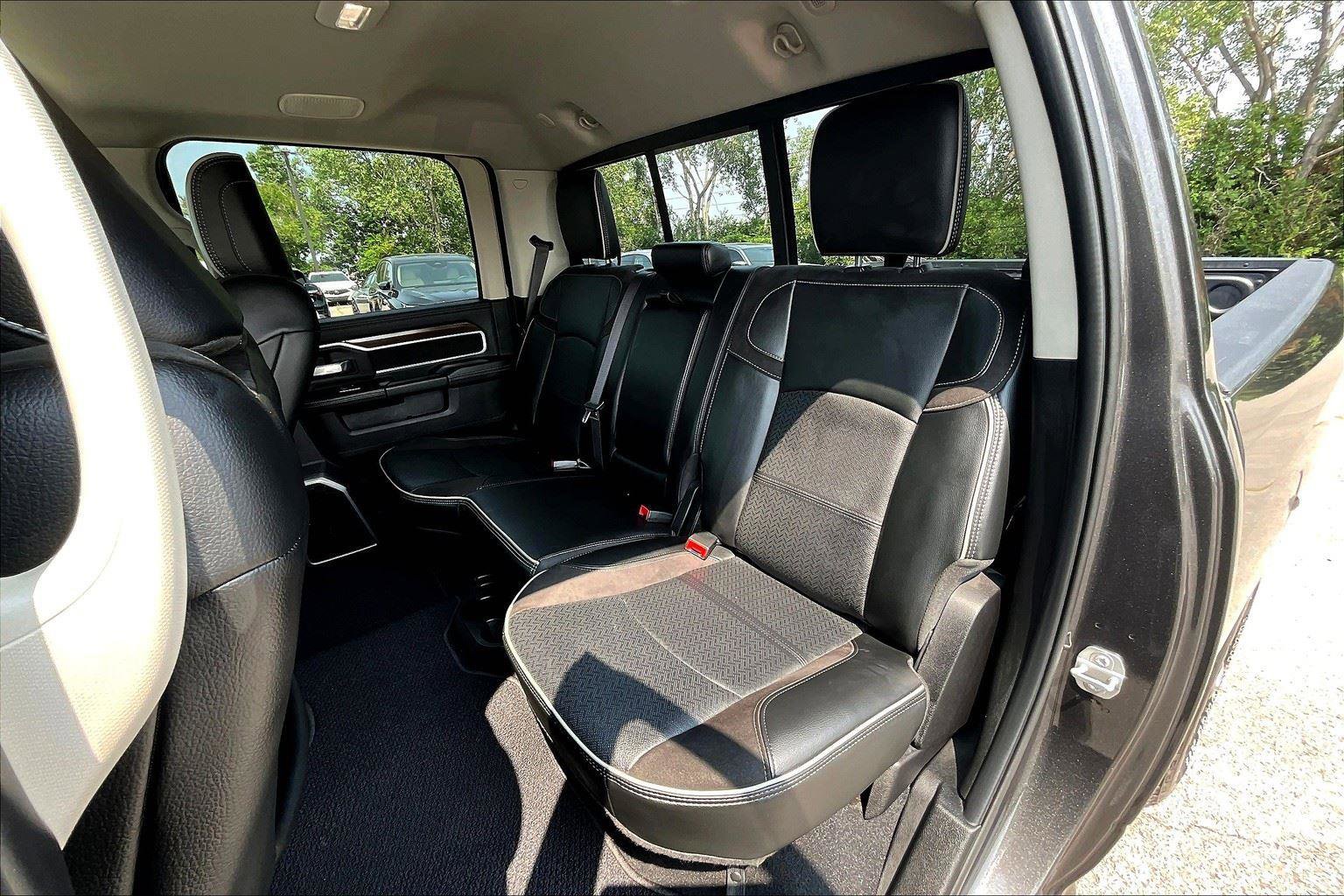 Used 2024 RAM 2500 Laramie image 32