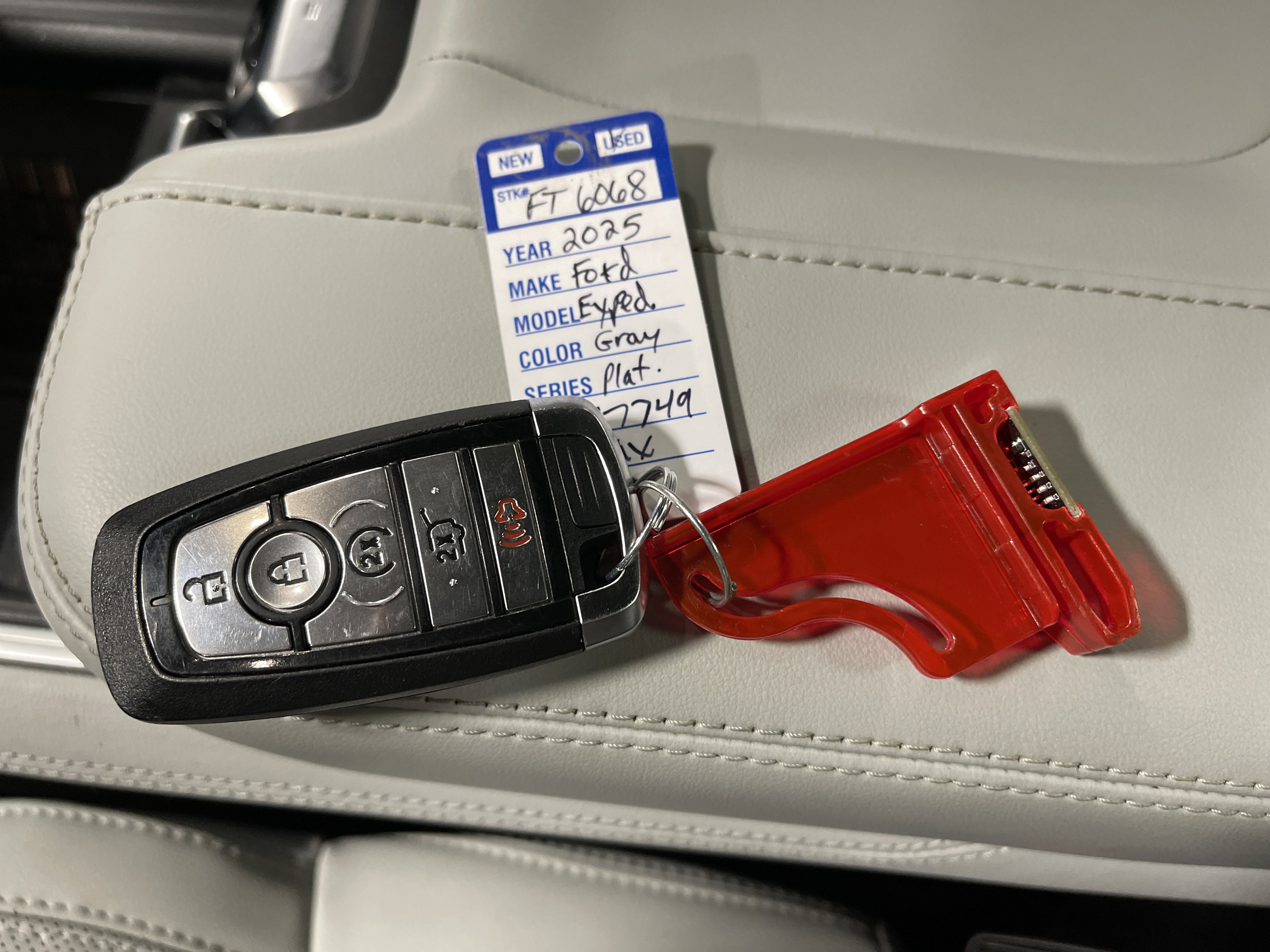 Used 2025 Ford Expedition Max Platinum image 28