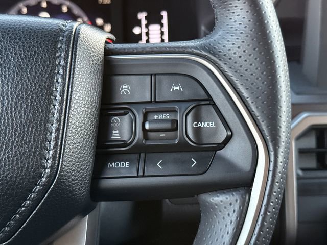 Used 2025 Toyota 4Runner SR5 AWD/4WD image 27