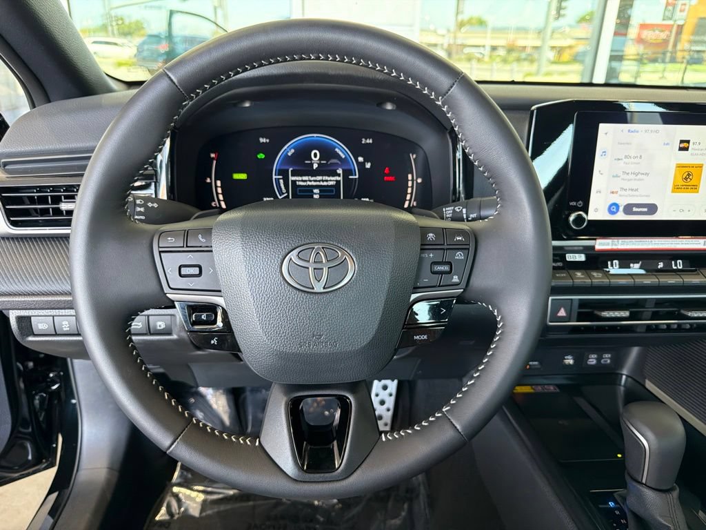 Certified 2026 Toyota Camry Hybrid FWD image 24