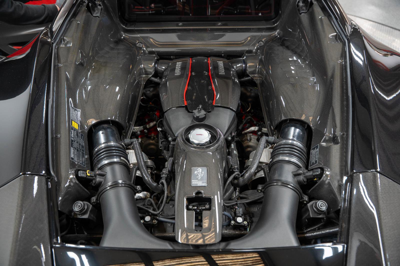 Used 2019 Ferrari 488 Pista Coupe RWD image 82