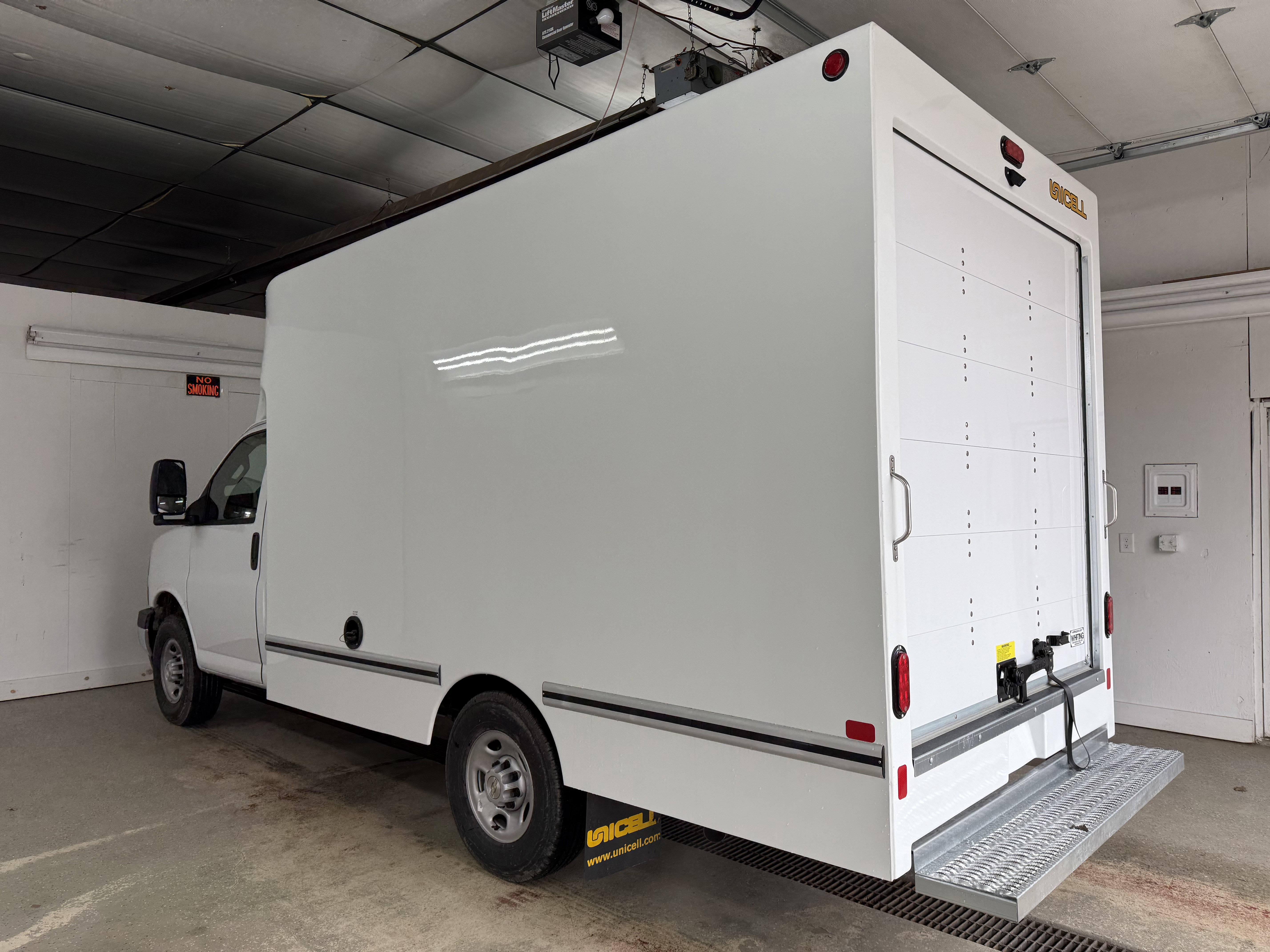 New 2025 Chevrolet Express 3500 w/ Power Convenience Package image 4