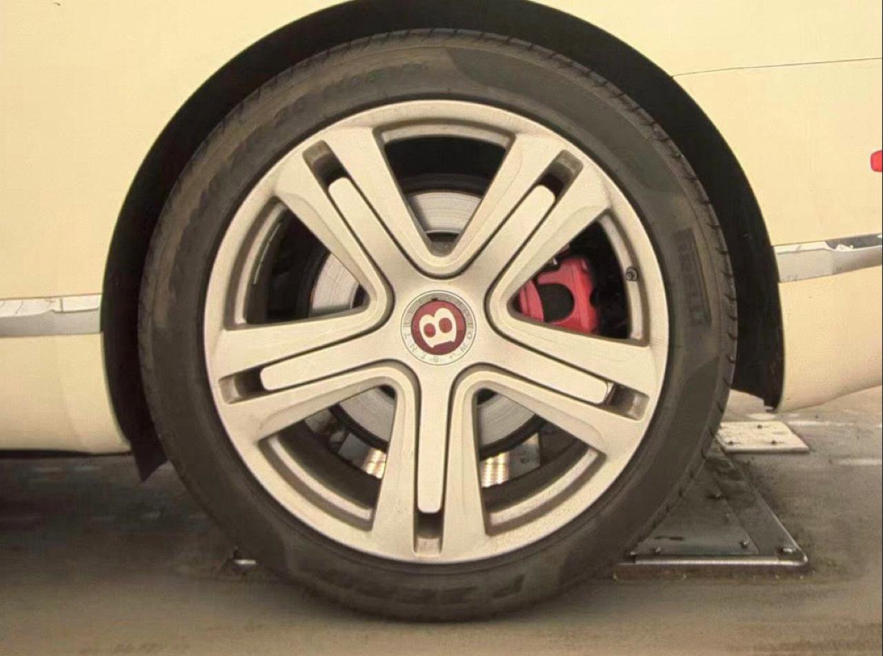 Used 2013 Bentley Continental GT w/ Color Specification Pkg image 16