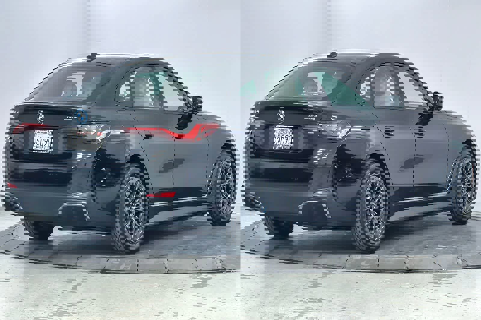 Used 2023 BMW i4 eDrive35 w/ Premium Package image 2