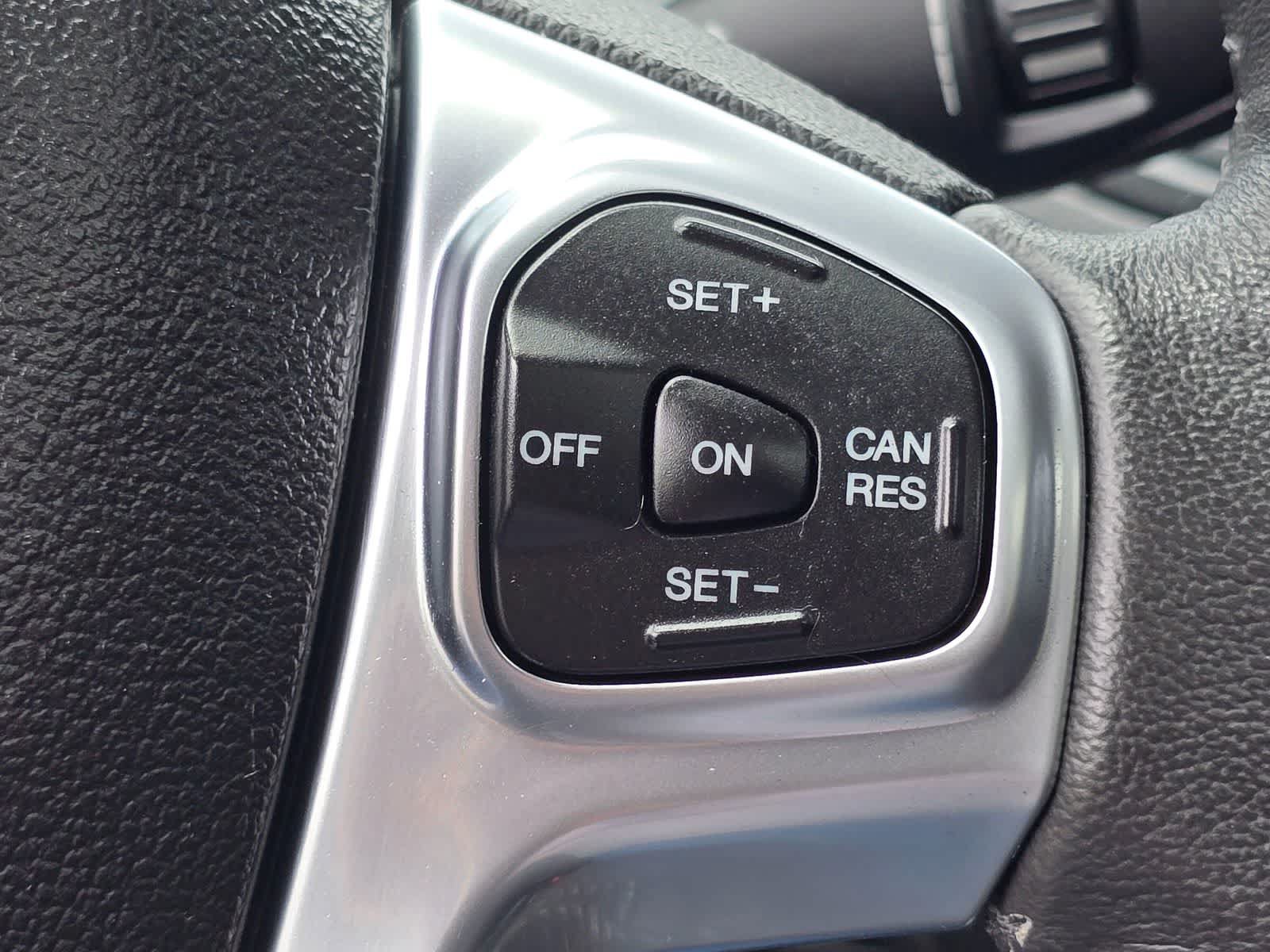 Used 2015 Ford Fiesta Titanium FWD image 27
