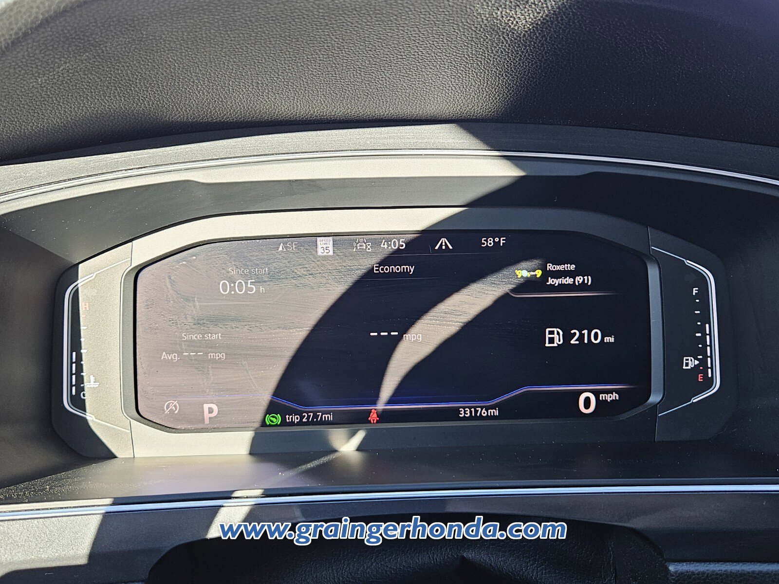 Used 2022 Volkswagen Tiguan SEL R-Line image 21