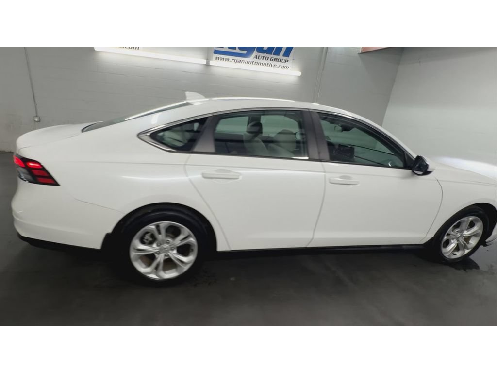 Used 2023 Honda Accord LX image 9