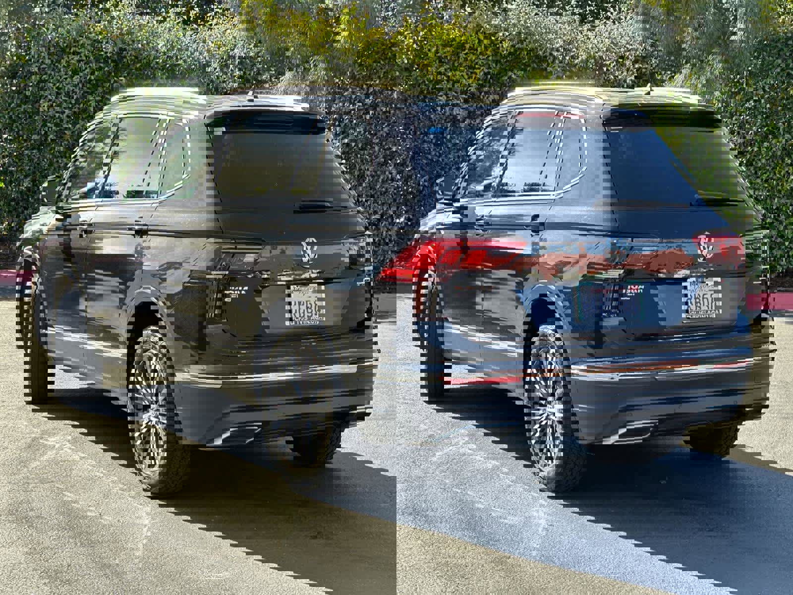 Used 2019 Volkswagen Tiguan SEL image 4