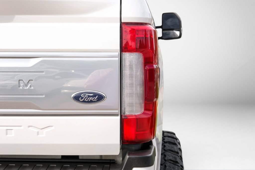 Used 2019 Ford F250 Platinum w/ Platinum Ultimate Package AWD/4WD image 59