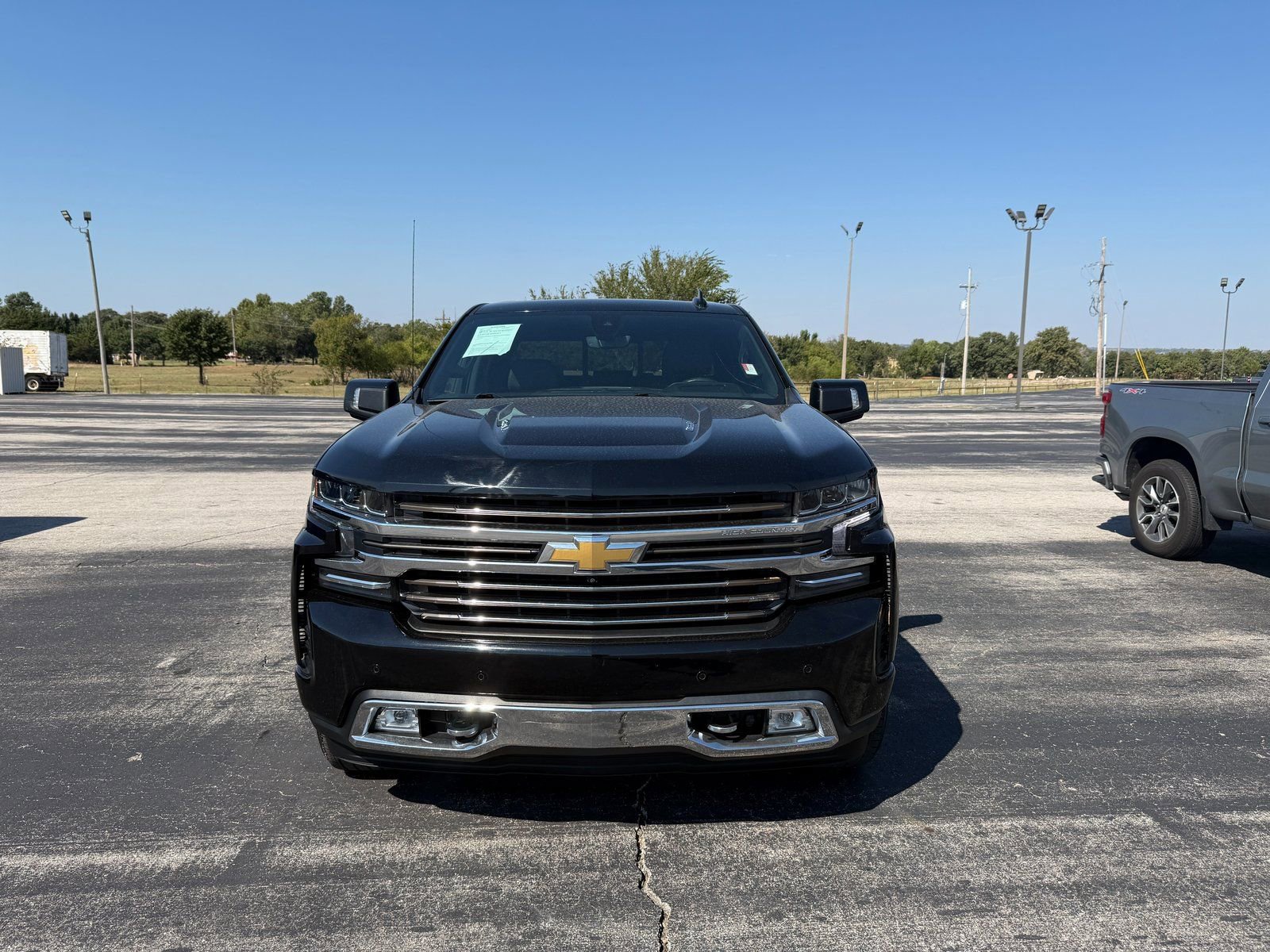 Used 2019 Chevrolet Silverado 1500 High Country w/ Technology Package image 4
