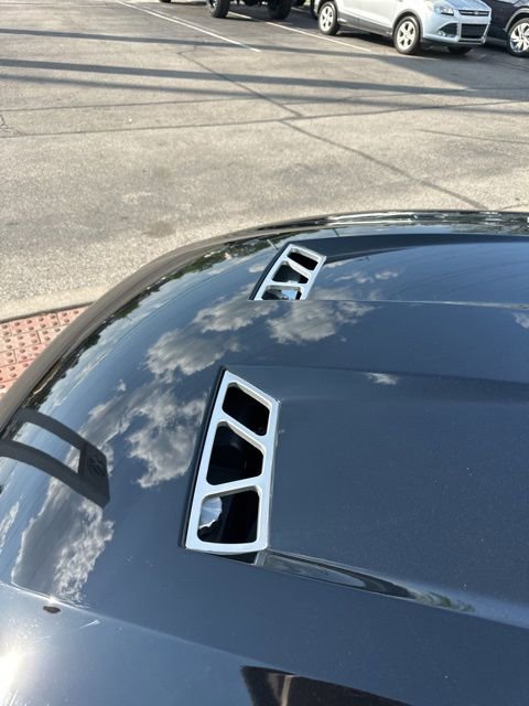 Used 2004 Ford Mustang Cobra RWD image 9