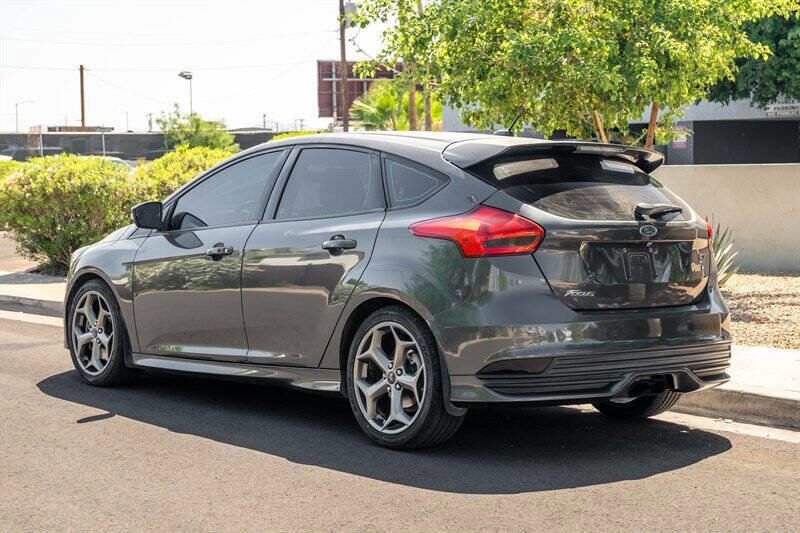 Used 2016 Ford Focus ST w/ Equipment Group 402A image 3