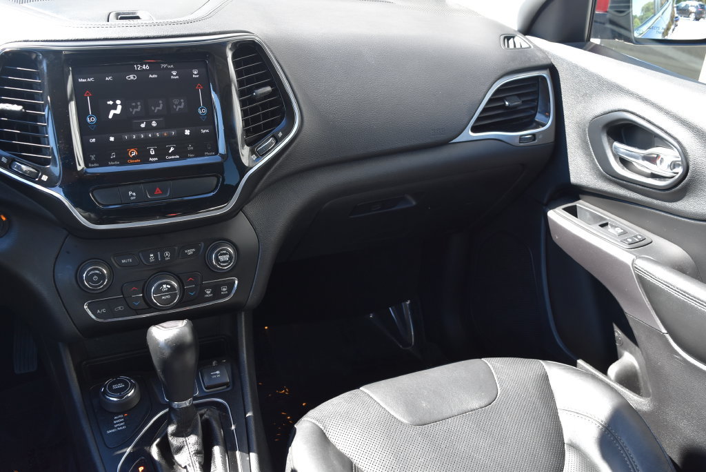 Used 2019 Jeep Cherokee Limited AWD/4WD image 12