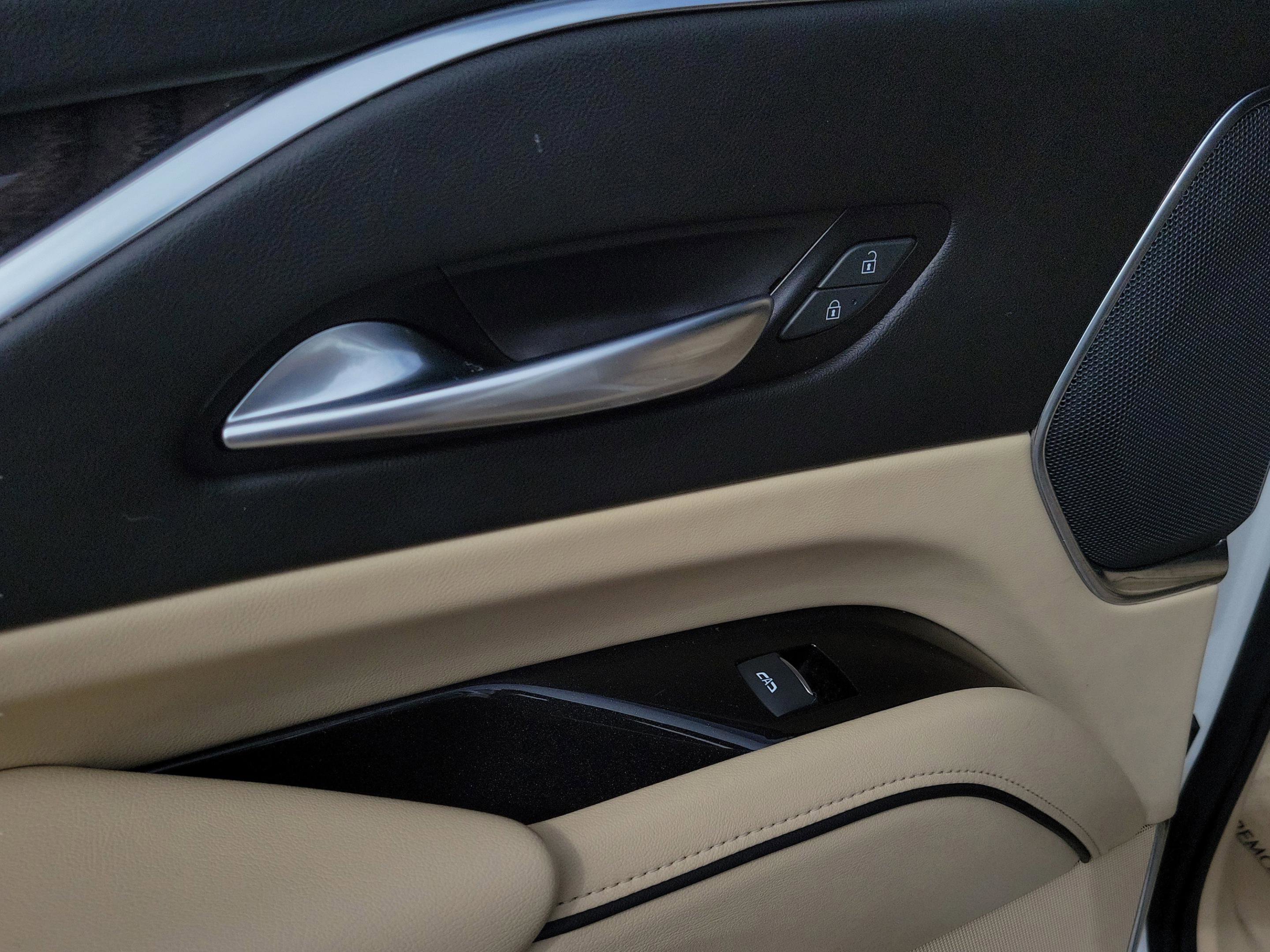 Used 2022 Cadillac Escalade Premium Luxury image 14