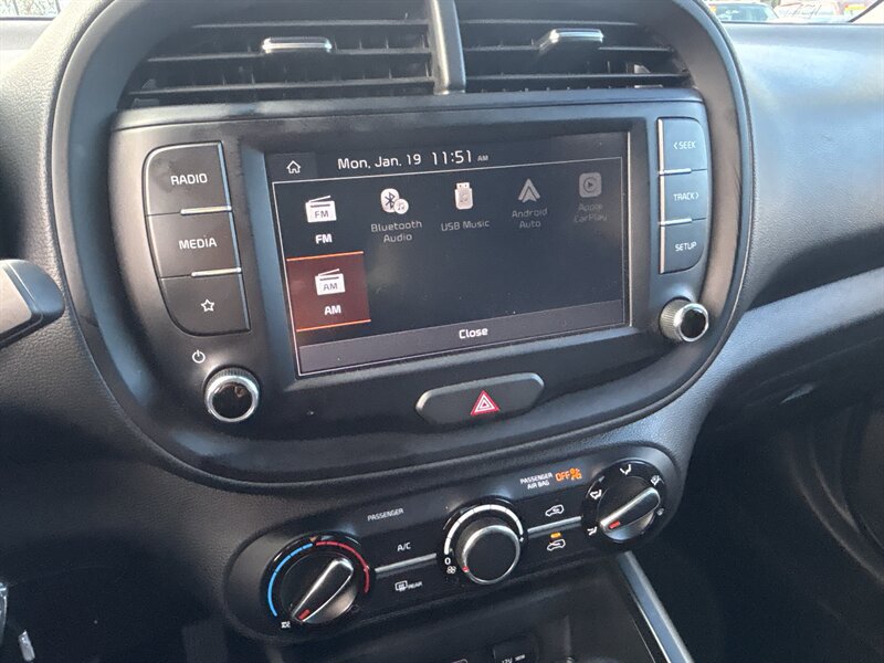 Used 2024 Kia Soul LX w/ Option Group 015 FWD image 25