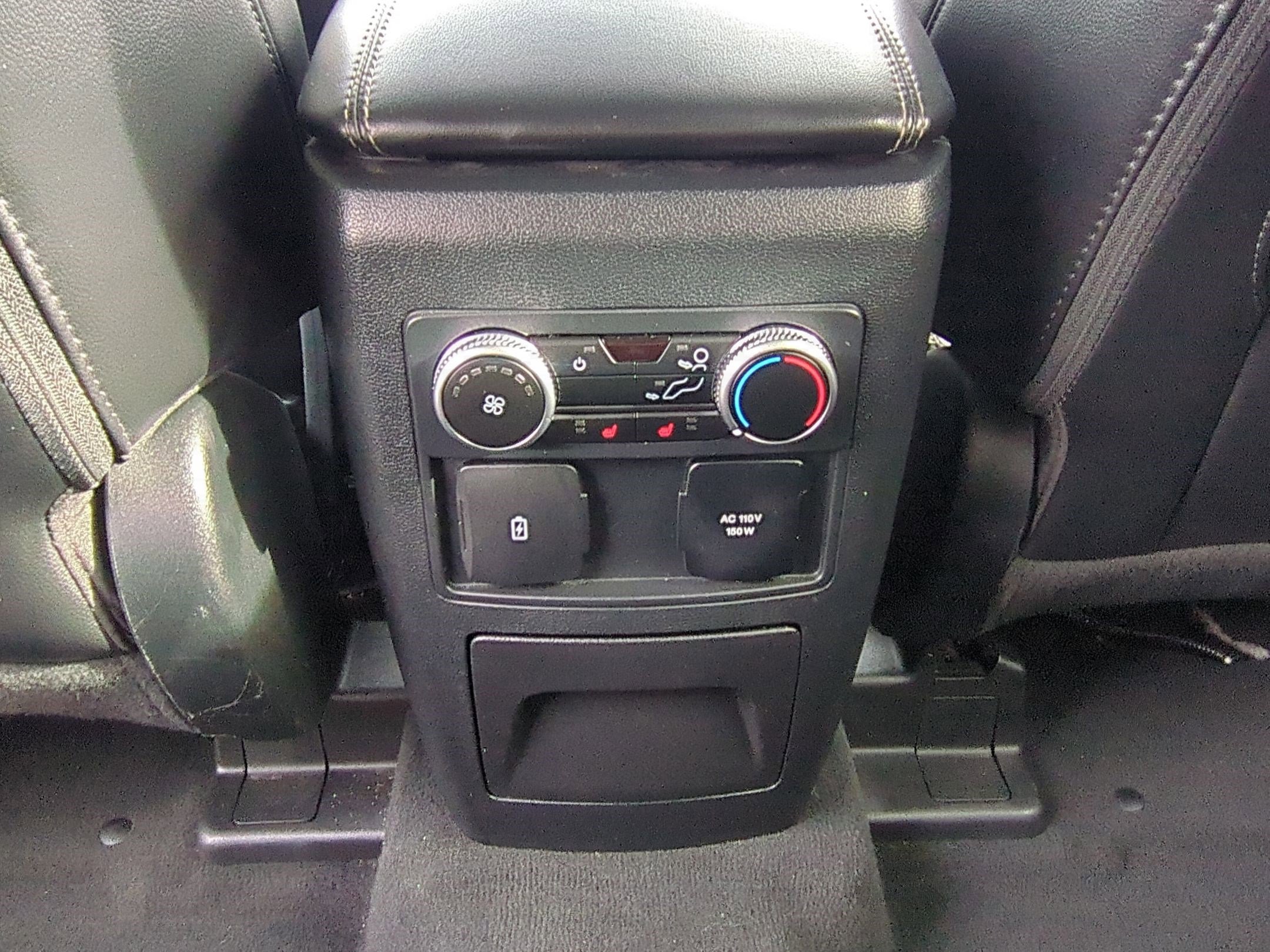 Used 2022 Ford Explorer Limited w/ Equipment Group 301A image 30