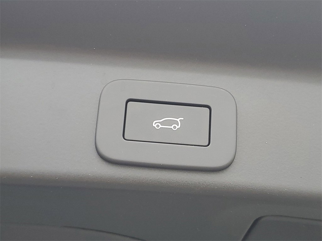 New 2025 Jaguar F-PACE R-Dynamic S image 7