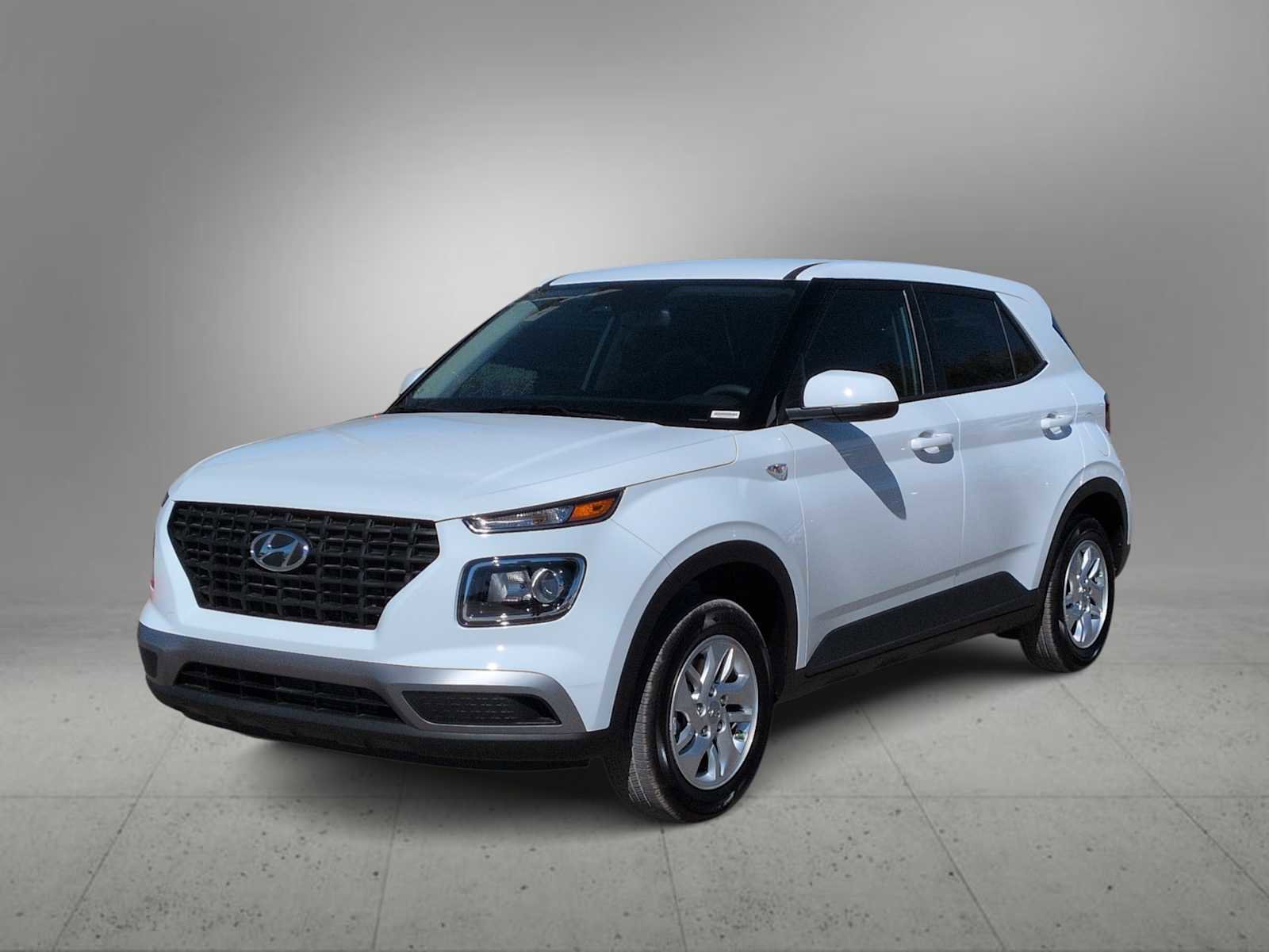 Certified 2026 Hyundai Venue SE image 4