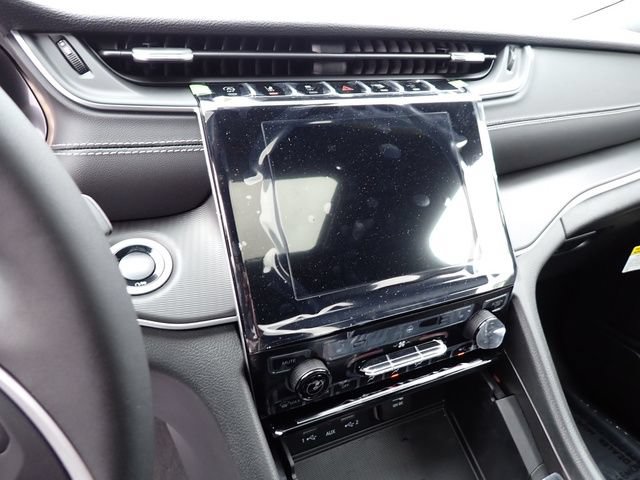 New 2025 Jeep Grand Cherokee L Altitude AWD/4WD image 19