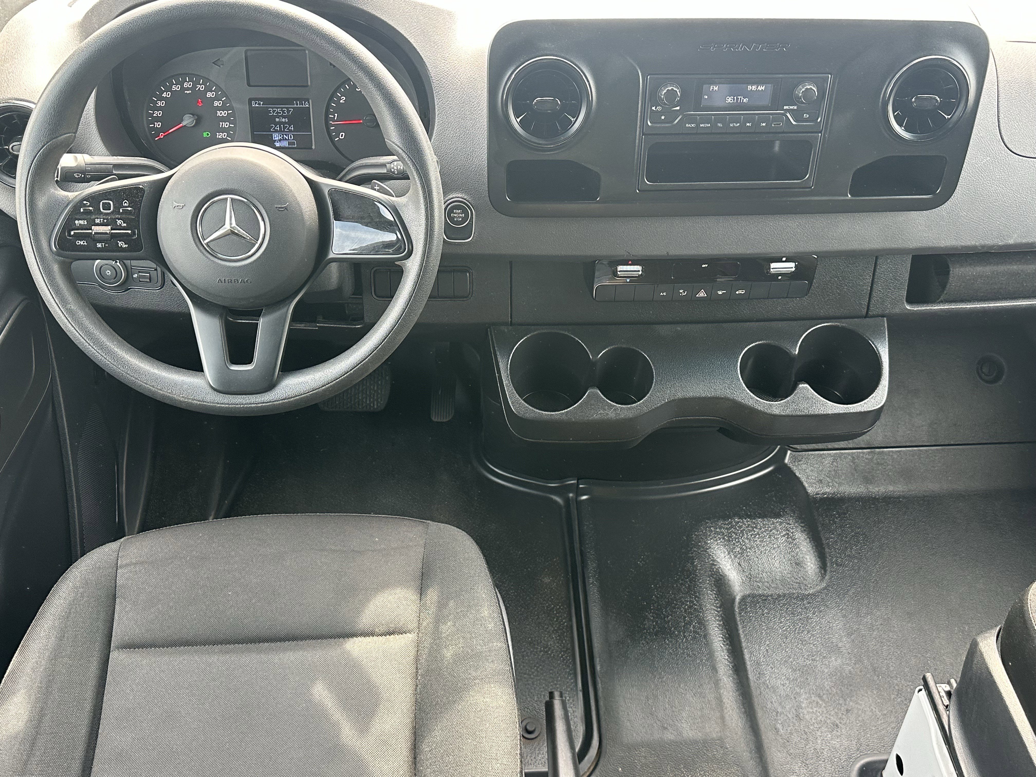 Used 2023 Mercedes-Benz Sprinter 2500 image 22